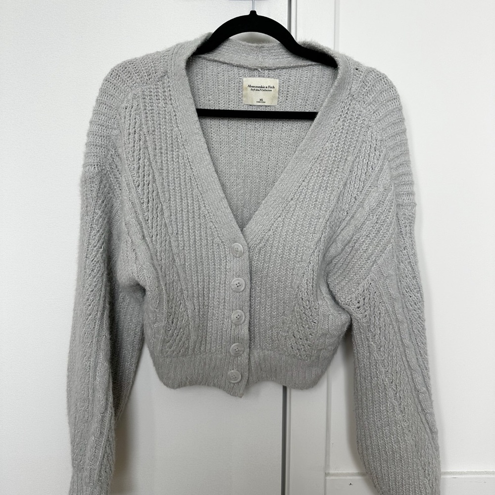 American Eagle Outfitters Gray Cropped Cardigan Sweater